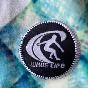 Mens Wave Life Board Shorts Swimsuit Bathing Suit, 10” Inseam, size Small